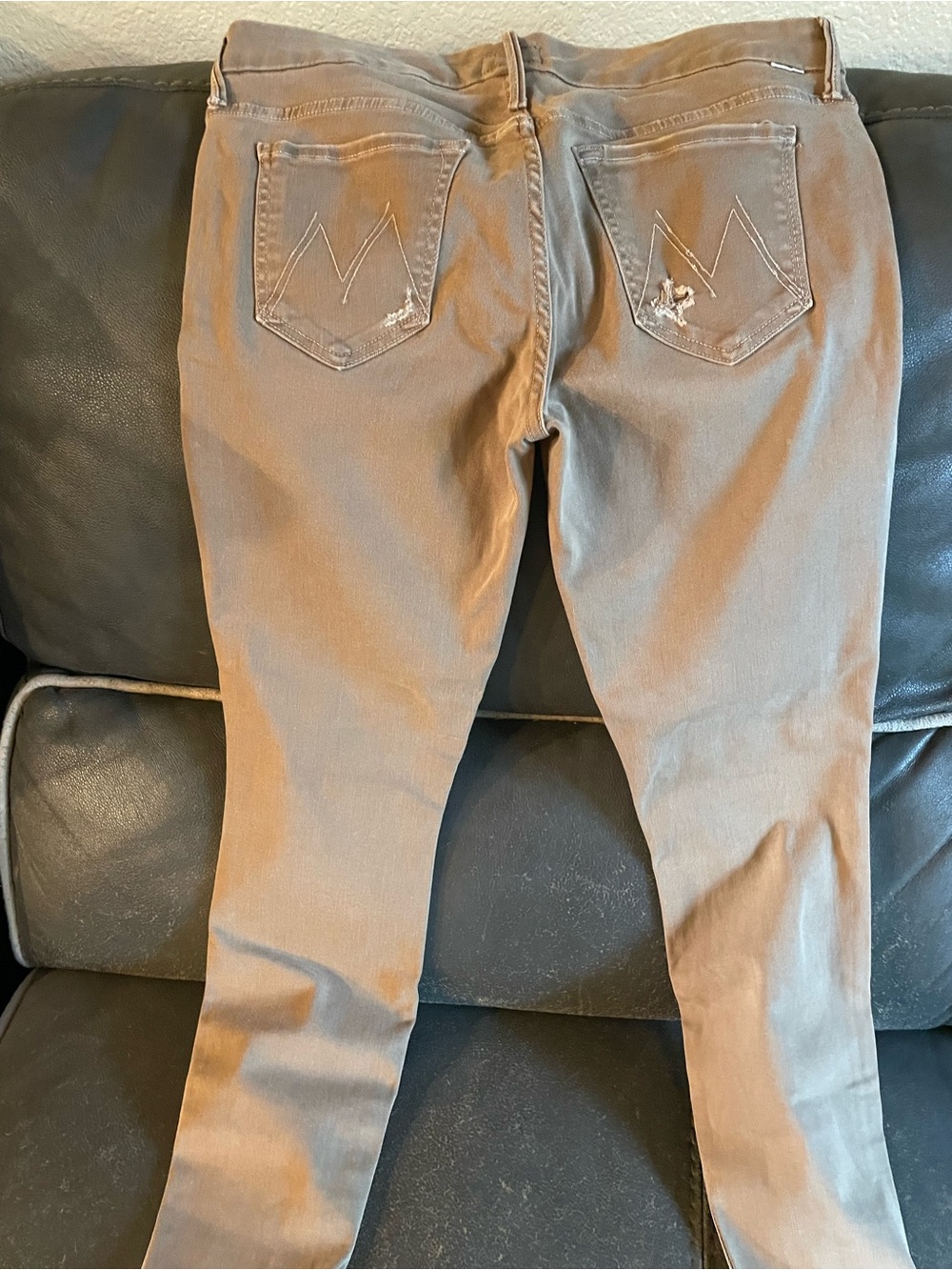 MOTHER Skinny Jeans in Light Brown with Embroidered Back Pockets